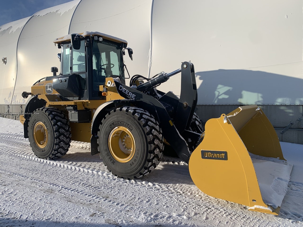 2025 John Deere 544 P Image 2