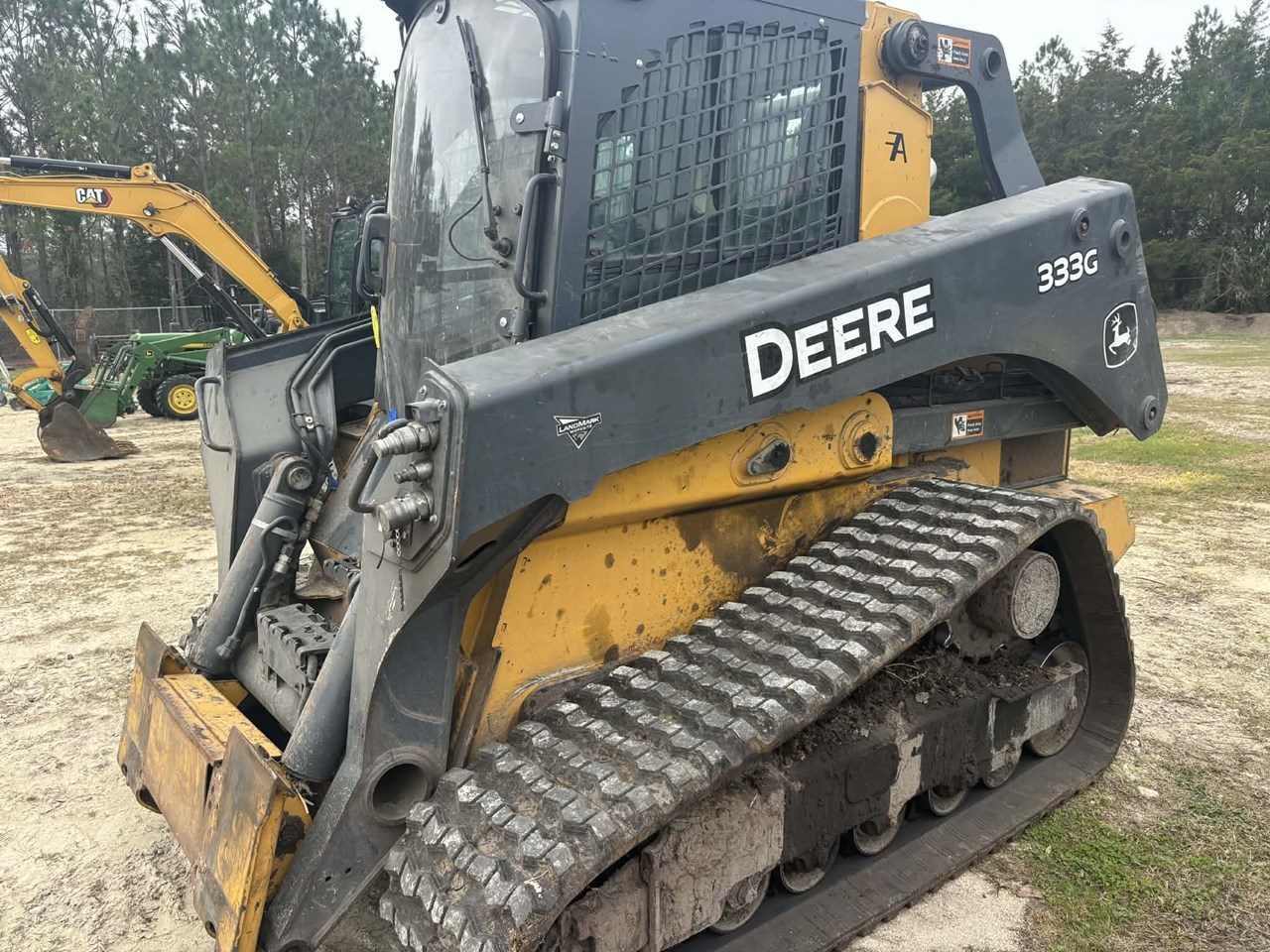 2018 John Deere 333G Image 2