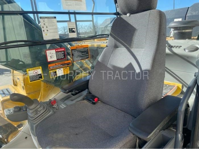 2022 John Deere 300G LC Image 10