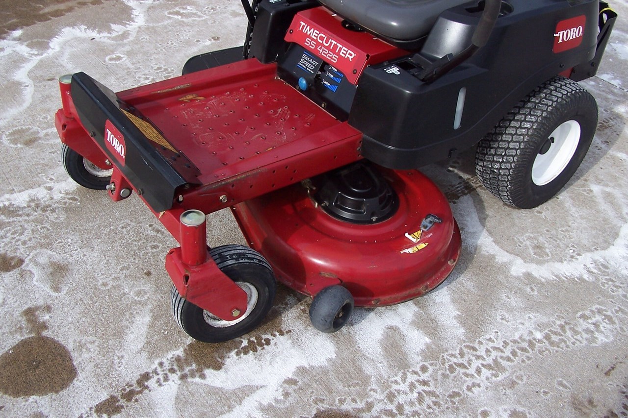 2018 Toro SS4225 TIMECUTTER Image 11