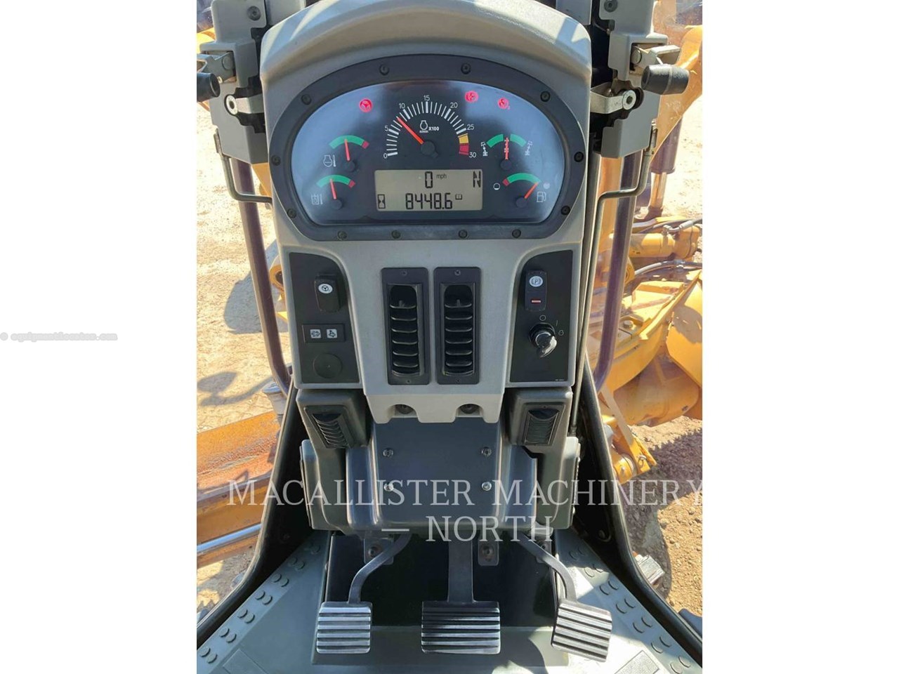 2014 Caterpillar 160M2 AWD Image 14