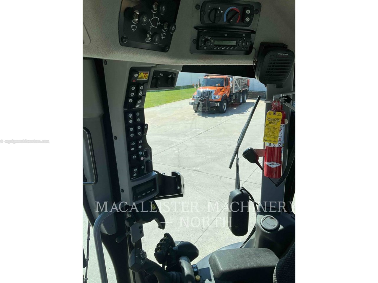 2014 Caterpillar 160M2 AWD Image 15