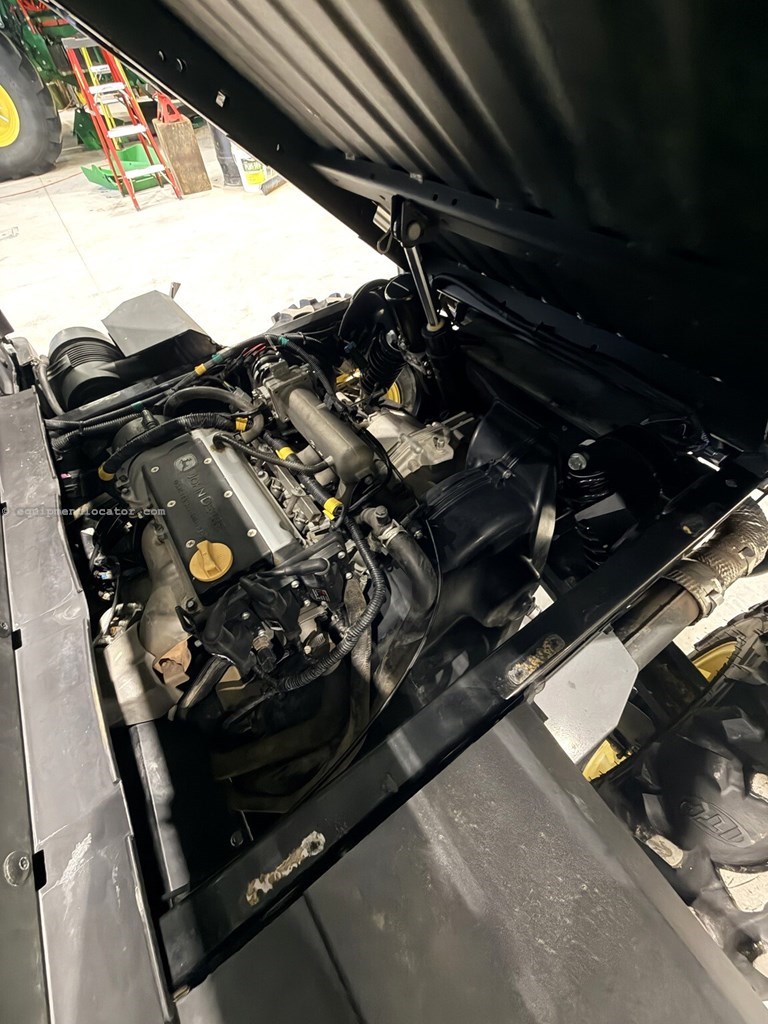 2021 John Deere XUV 835R Image 9