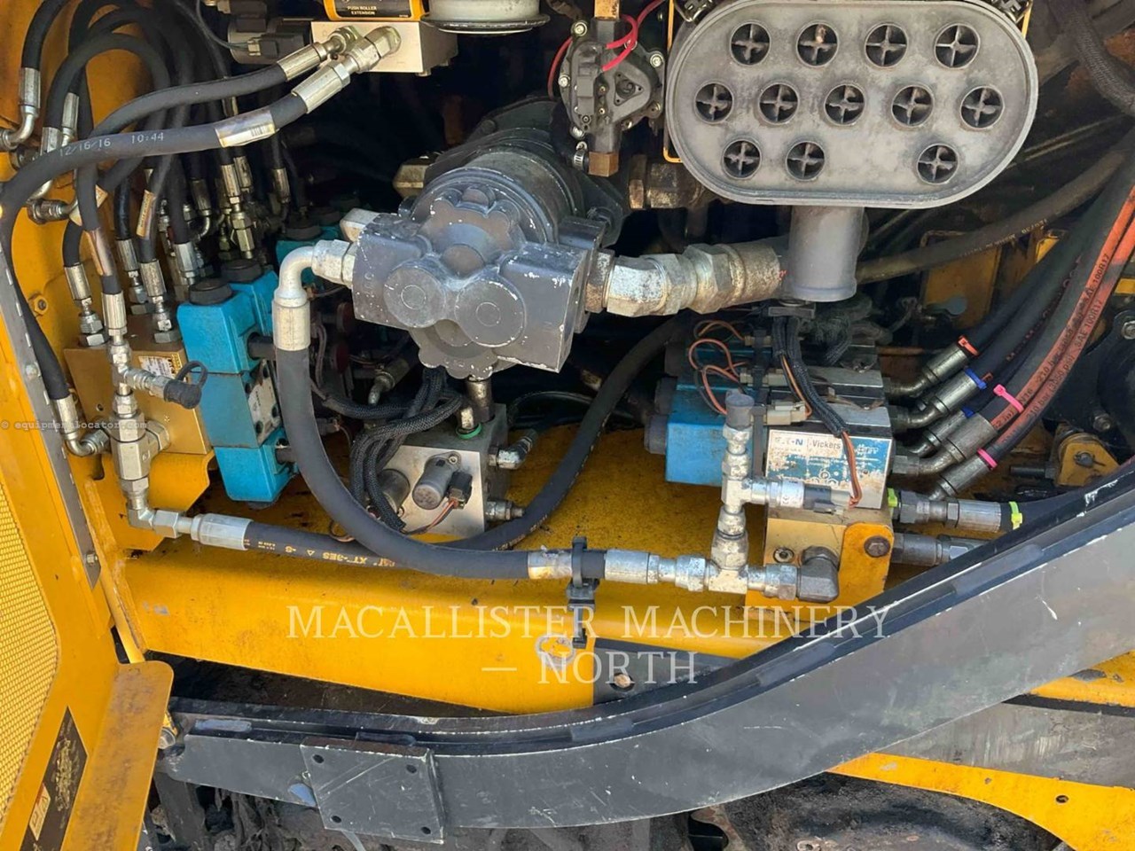 2017 Weiler P385 PAVER Image 21