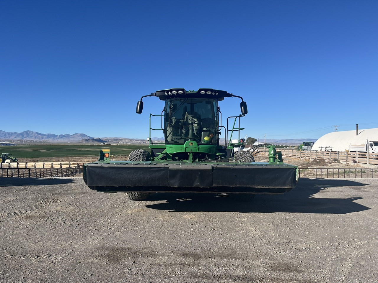 2020 John Deere W235 Image 2