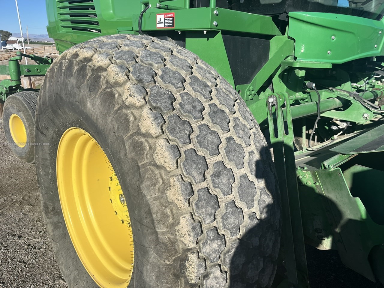 2020 John Deere W235 Image 25