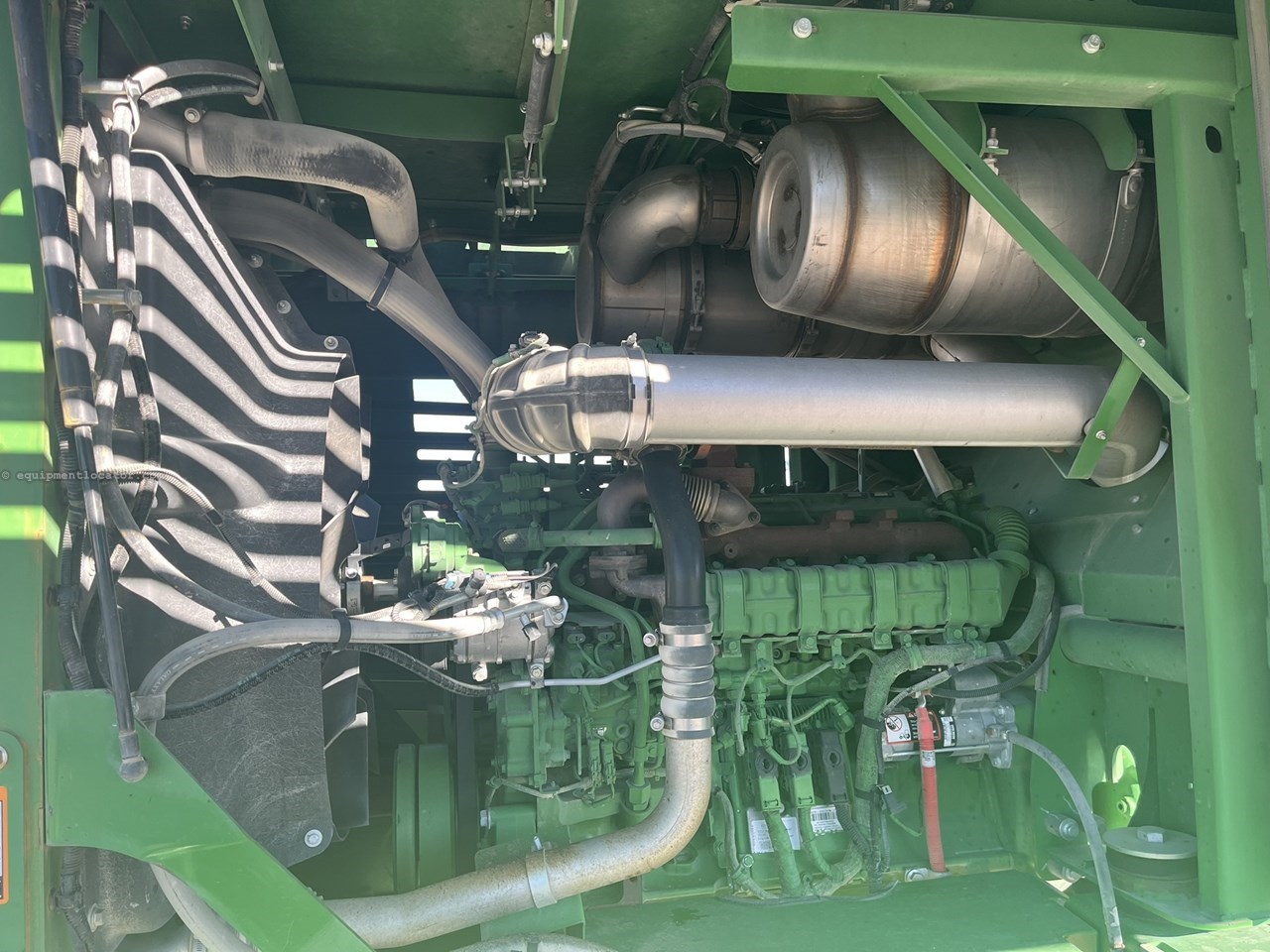 2020 John Deere W235 Image 32