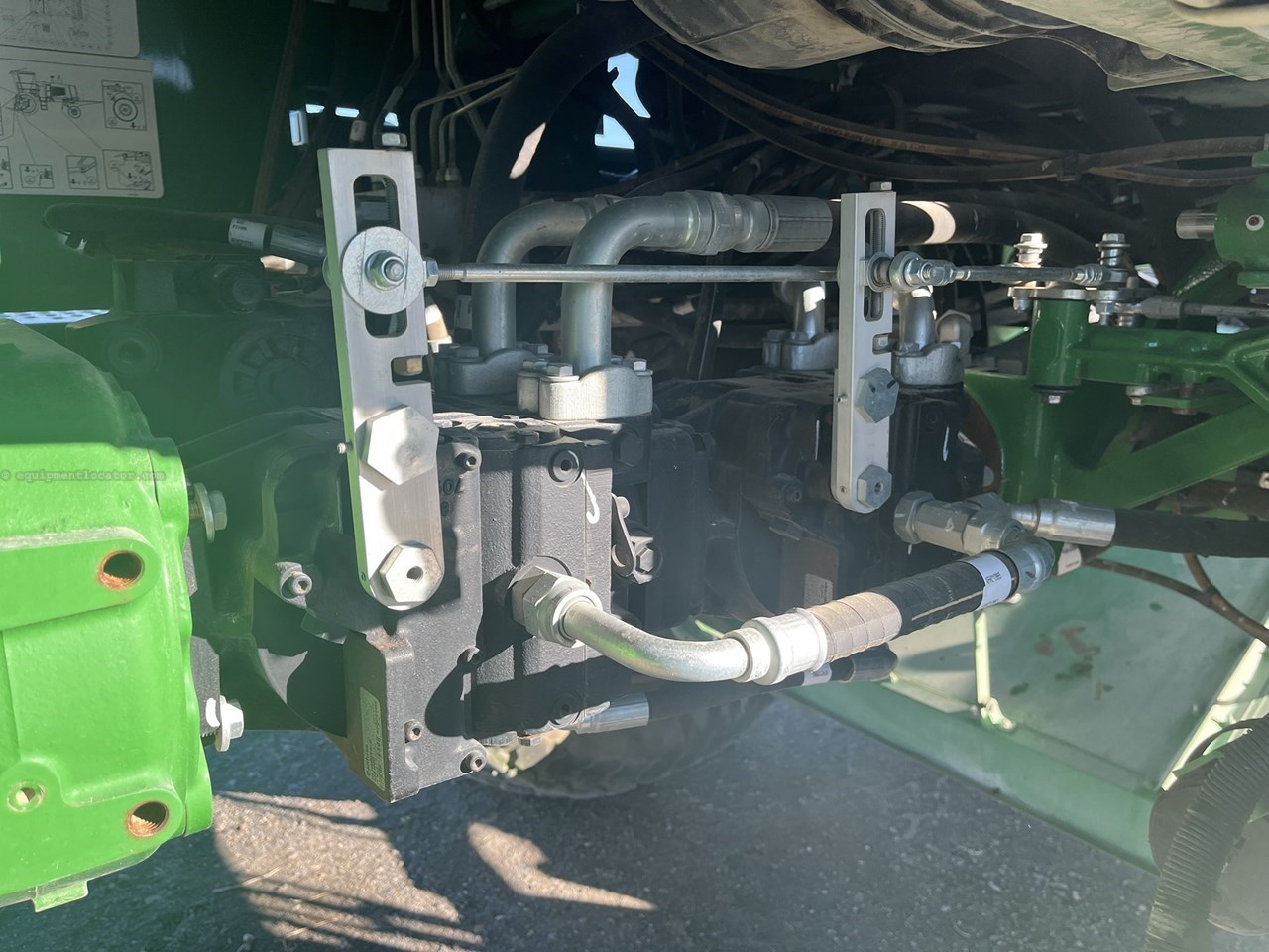 2020 John Deere W235 Image 34