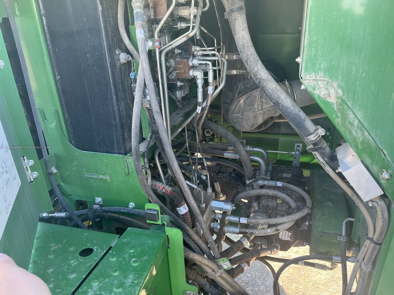 2020 John Deere W235 Image 38