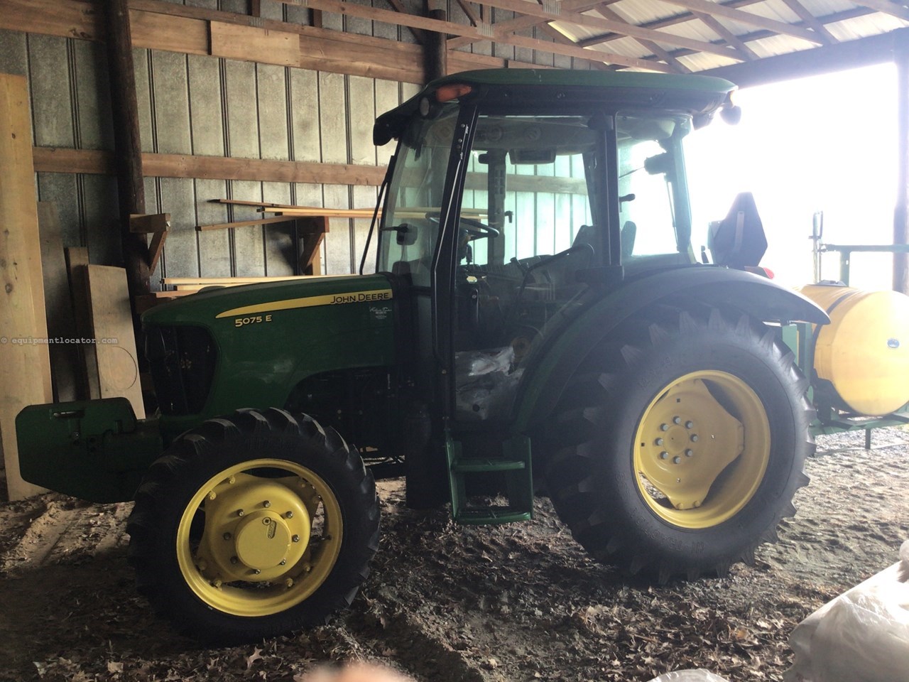 2014 John Deere 5075E Image 5