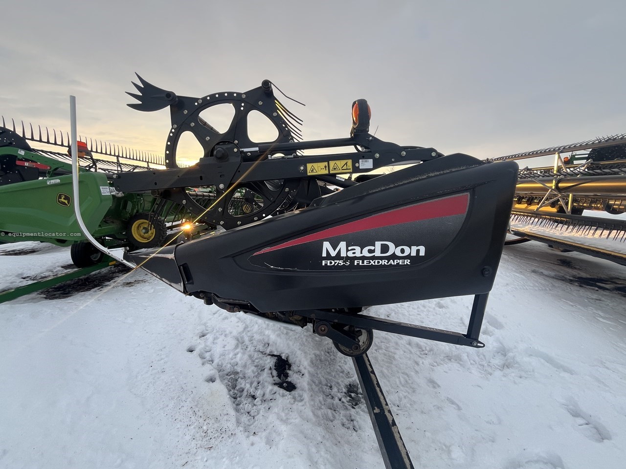 2015 MacDon FD75-35 Image 2