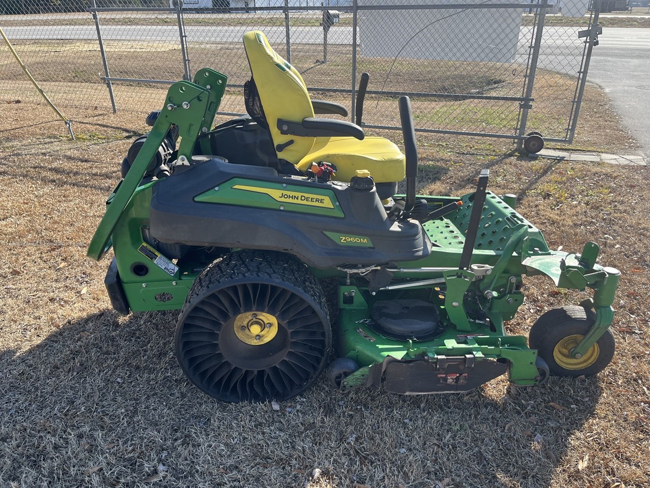 2022 John Deere Z960M Image 4
