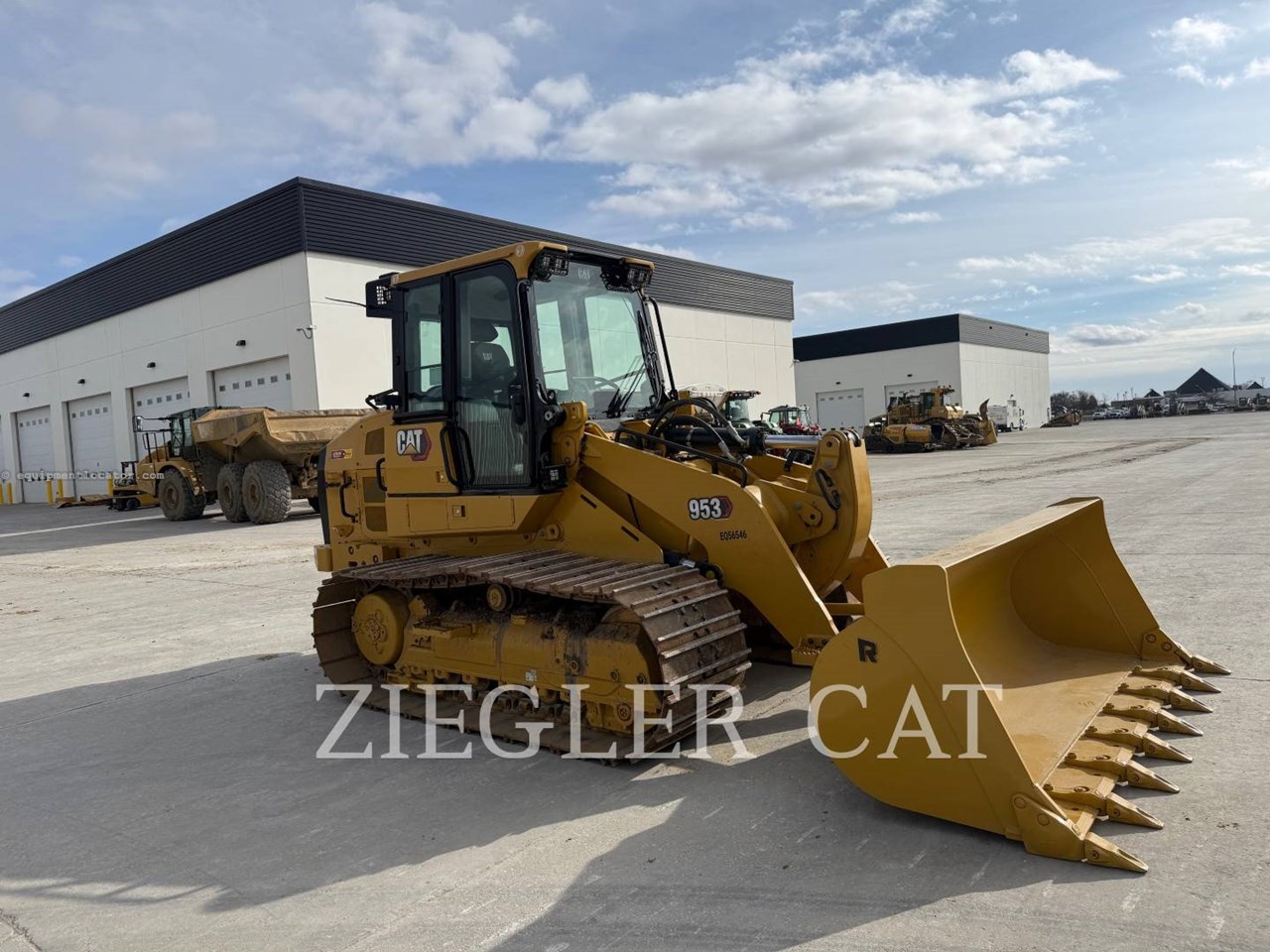 2023 Caterpillar 953-12LGP Image 2