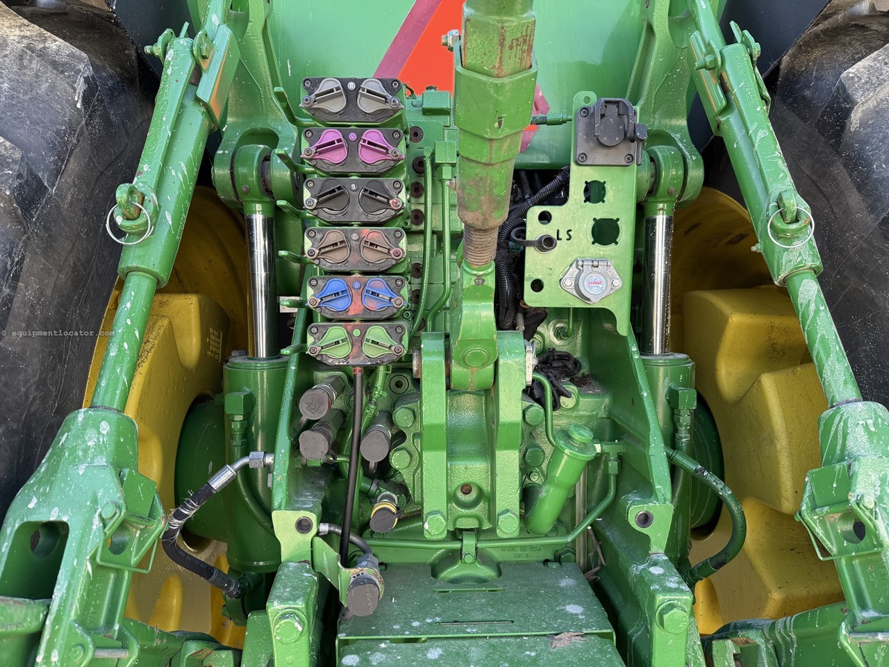 2014 John Deere 8370R Image 10