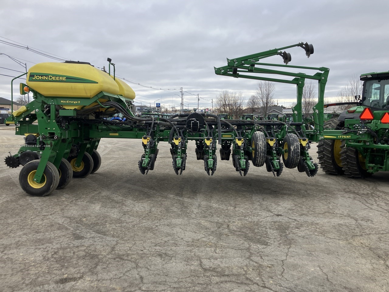 2016 John Deere 1775NT Image 16
