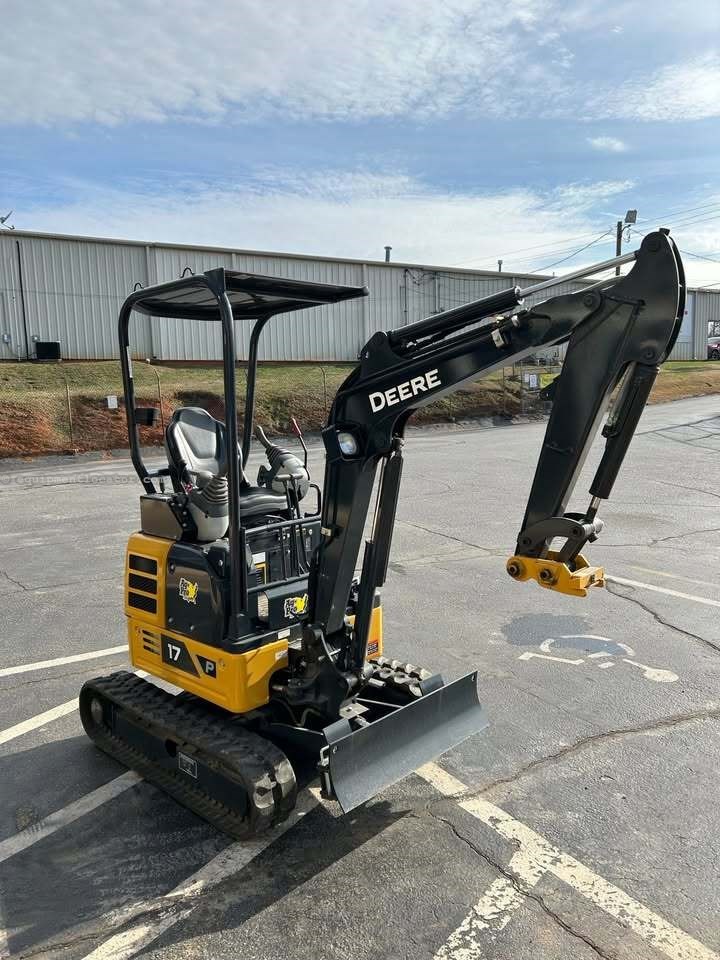 2024 John Deere 17 P Image 4