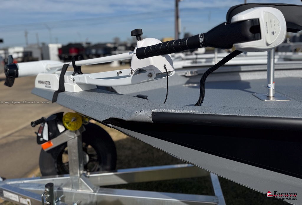 2026 Xpress Boats H20 BAY Image 4