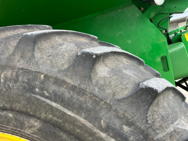 2005 John Deere 9660STS Image 32