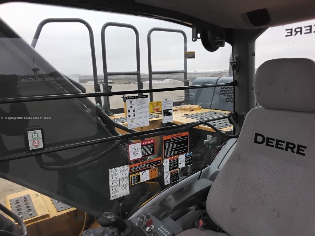 2021 John Deere 200G Image 10