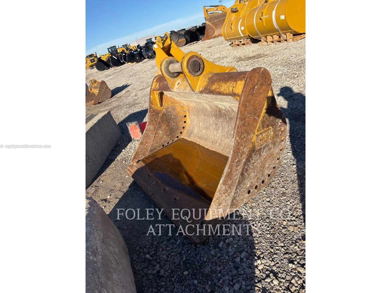 1900 Caterpillar BKHEXPCB72 Image 2