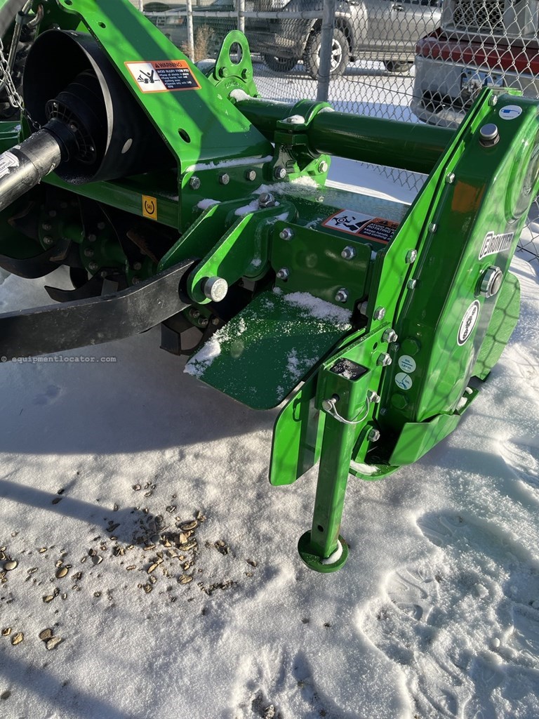 2022 John Deere 1025R Image 10