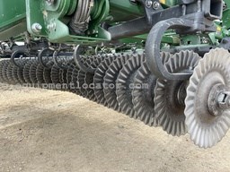 2023 John Deere 2660VT Image 5