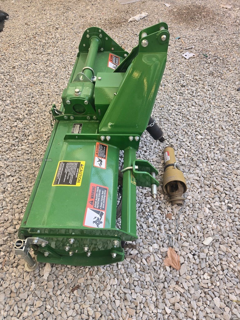 2022 John Deere 647 Image 4