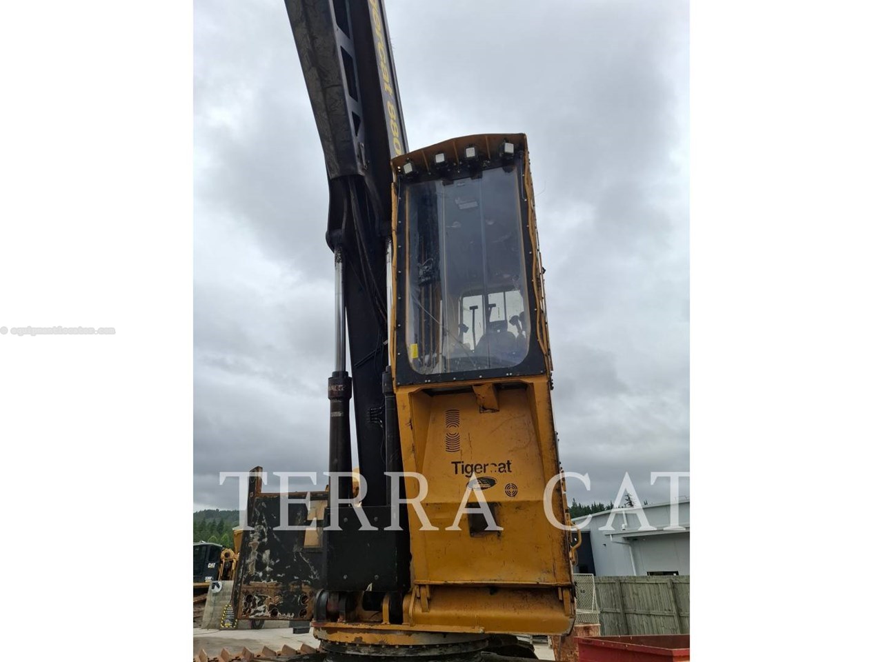 2017 Tigercat 880D Image 2