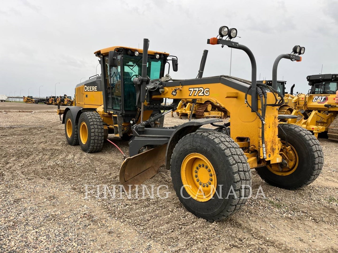 2019 John Deere 772G Image 2