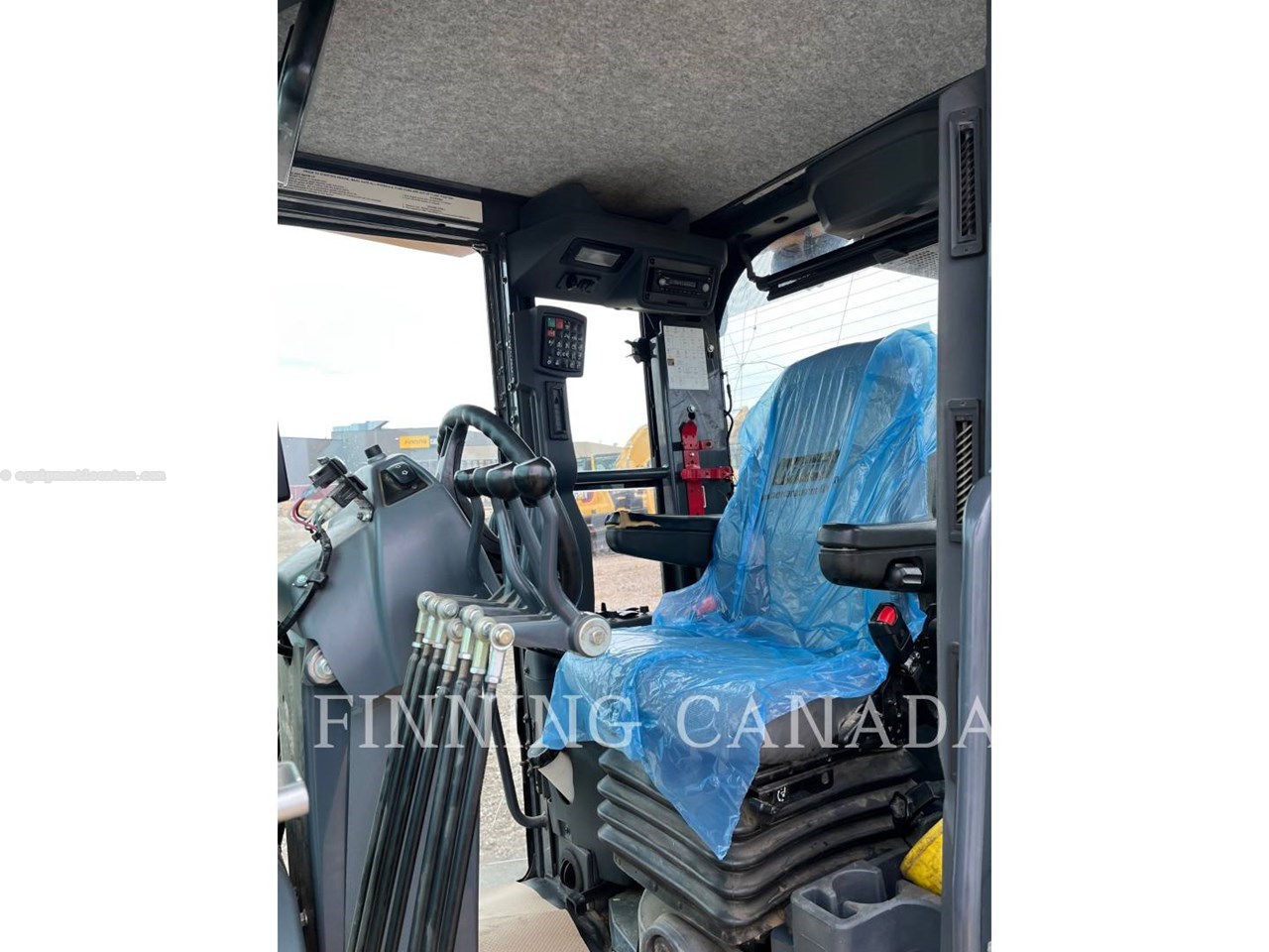 2019 John Deere 772G Image 7