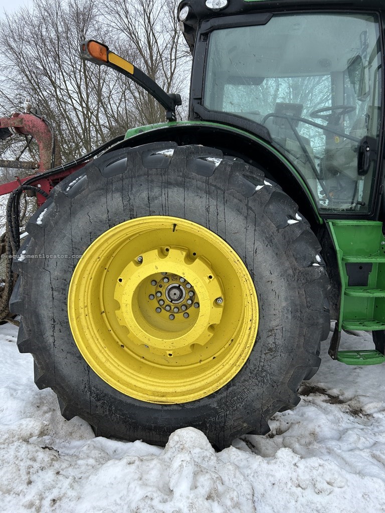 2023 John Deere 6R 215 Image 10