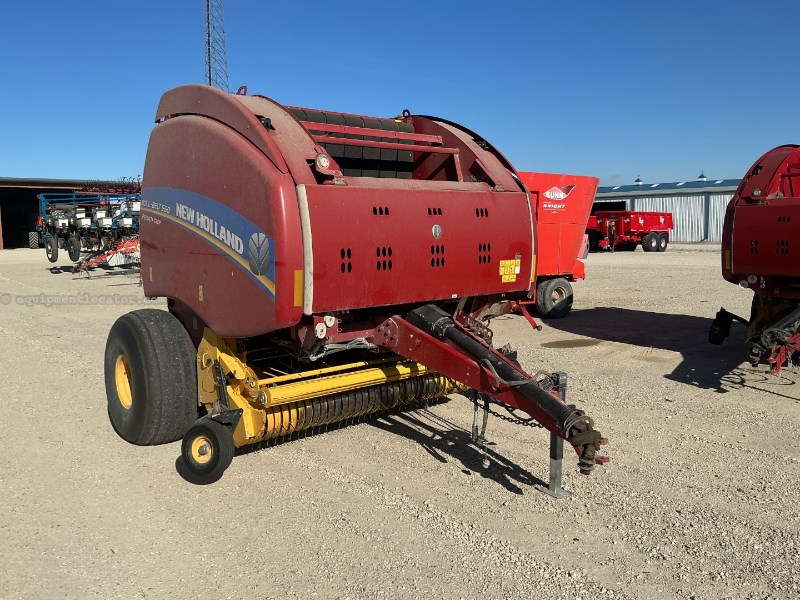 2016 New Holland RB560 Image 2