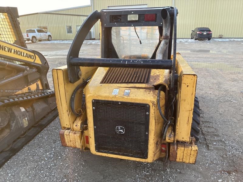 2010 John Deere 320 Image 2