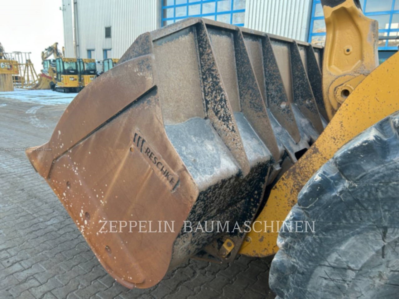 2022 Caterpillar 972XE Image 10