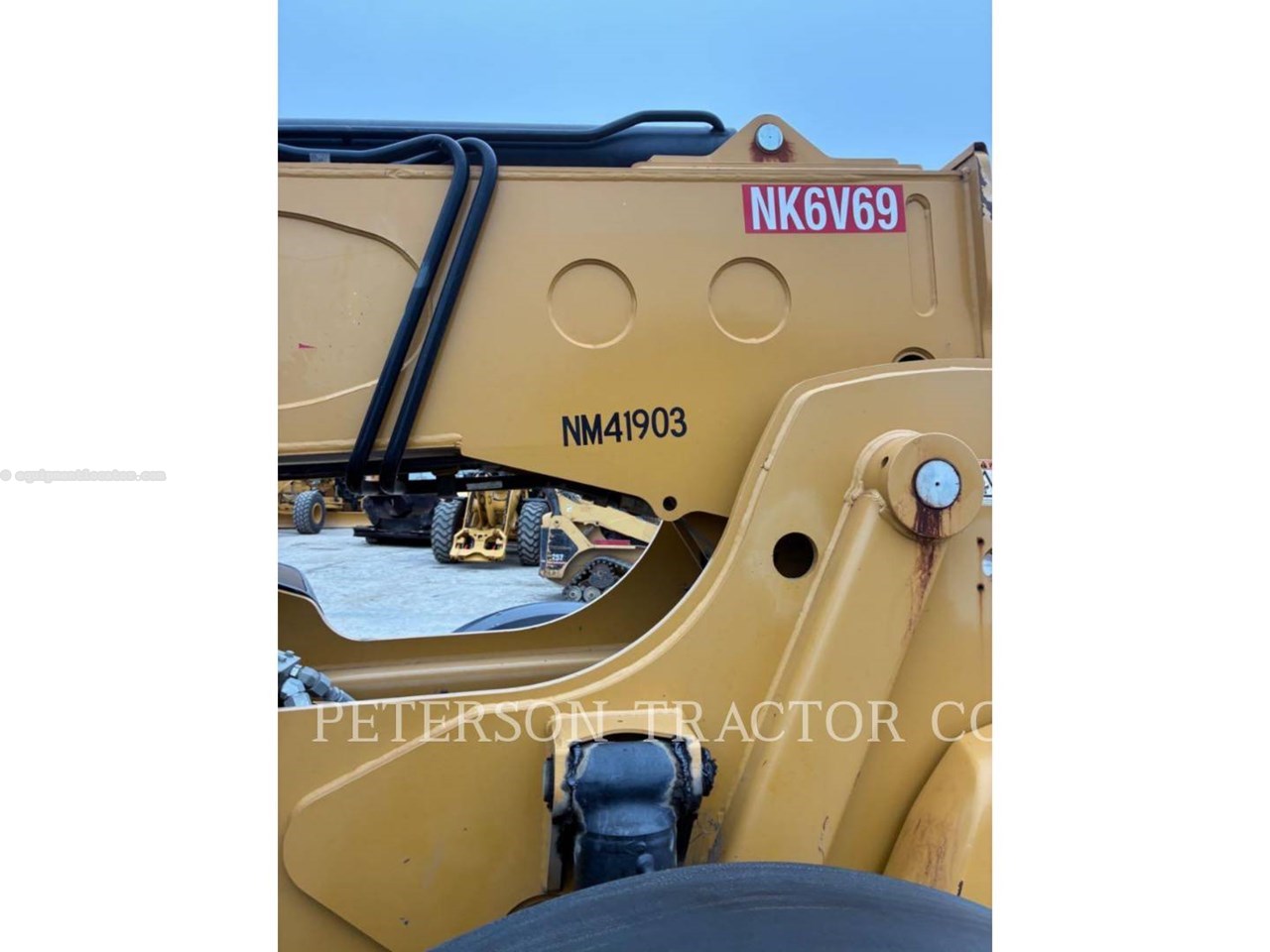 2016 Caterpillar TL943D Image 14