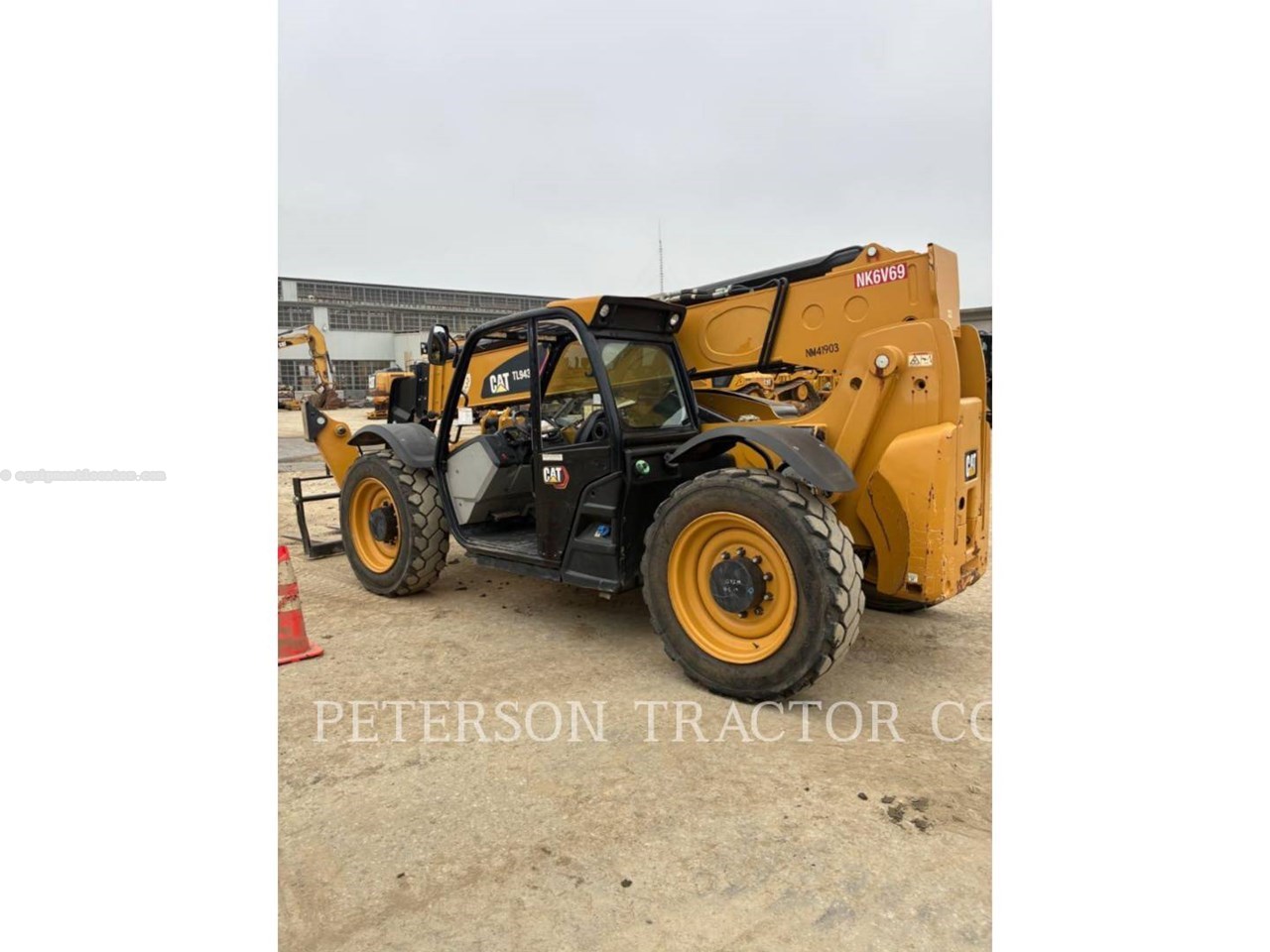 2016 Caterpillar TL943D Image 18