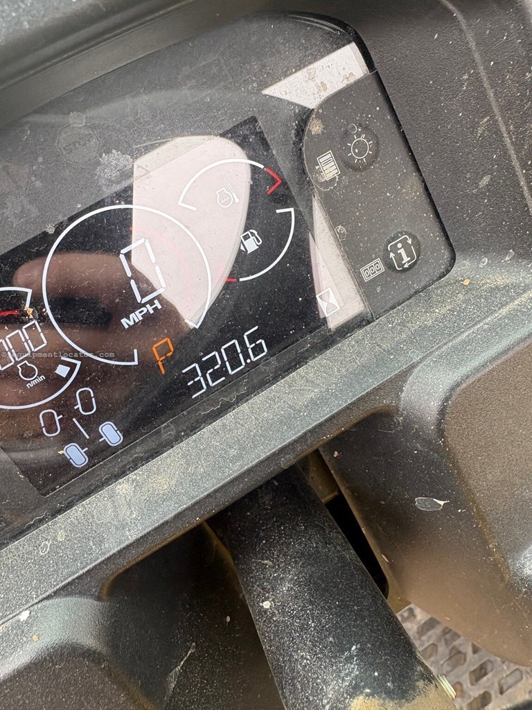 2022 John Deere XUV835M Image 6