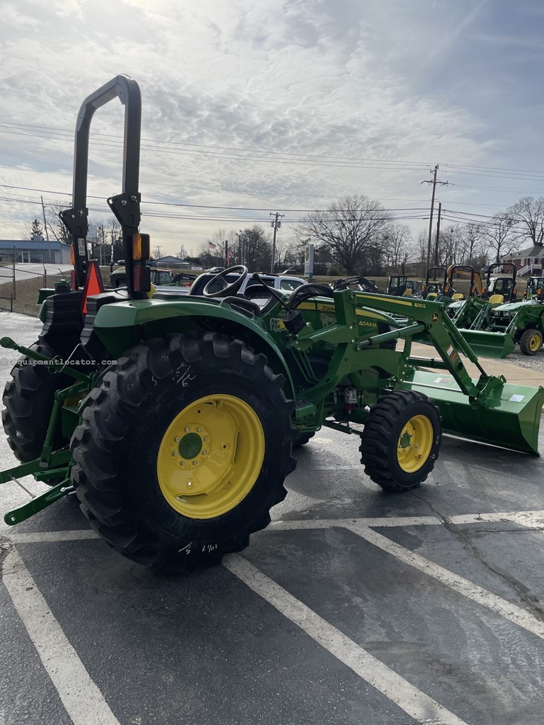 2024 John Deere 4044M Image 4