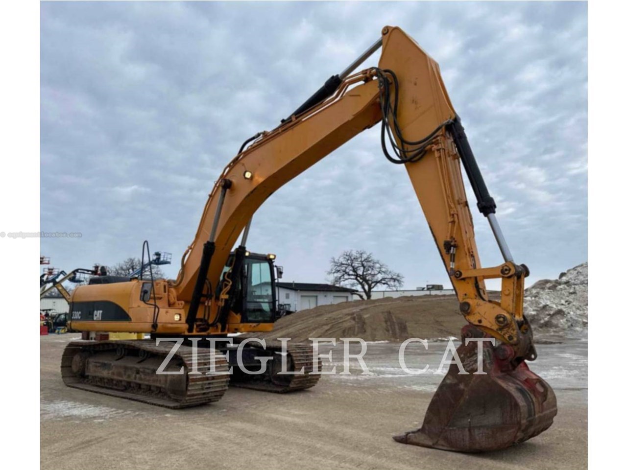 2005 Caterpillar 330CL Image 2