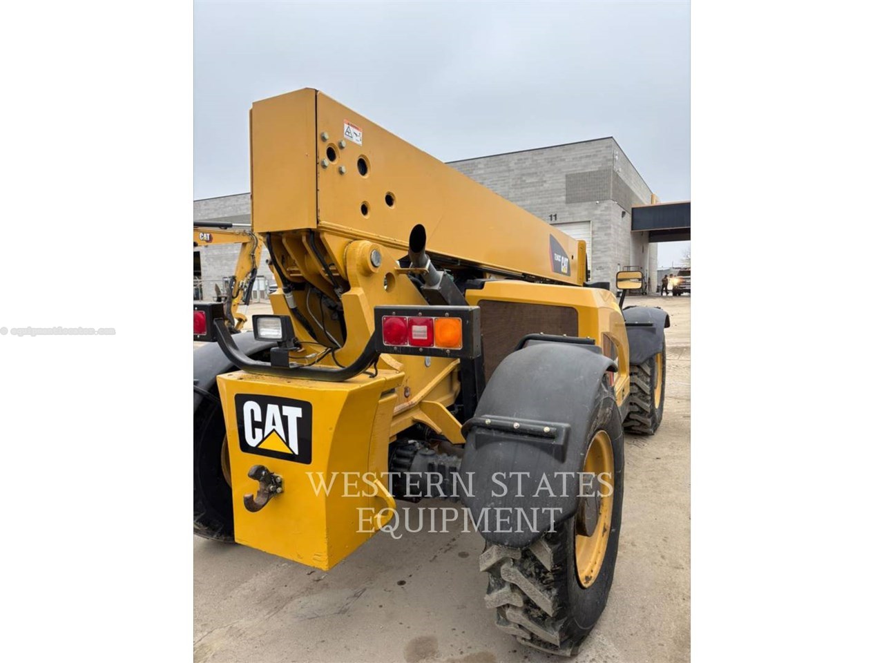 2015 Caterpillar TL943C Image 2