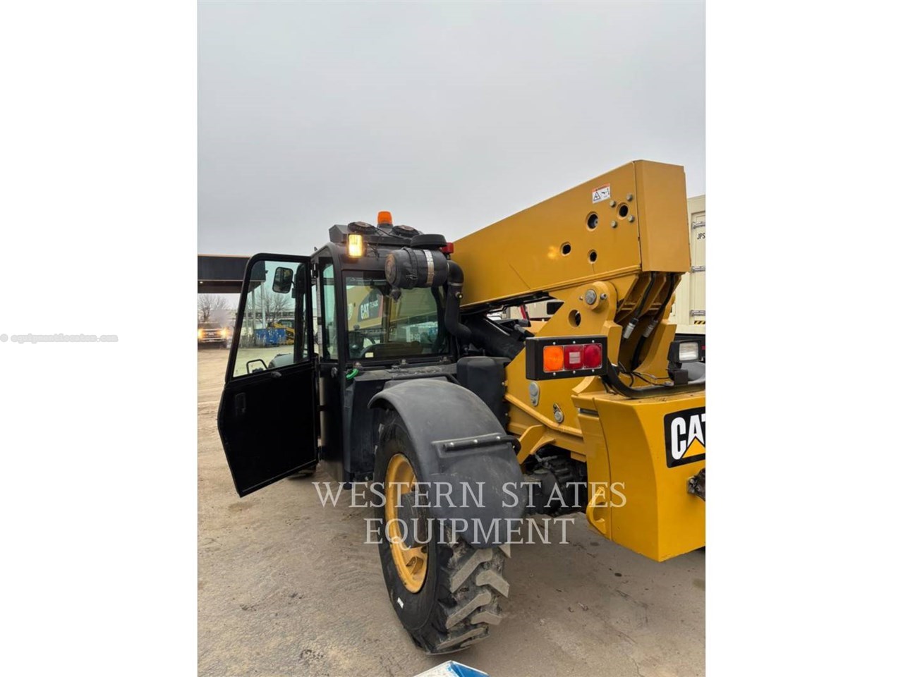 2015 Caterpillar TL943C Image 3