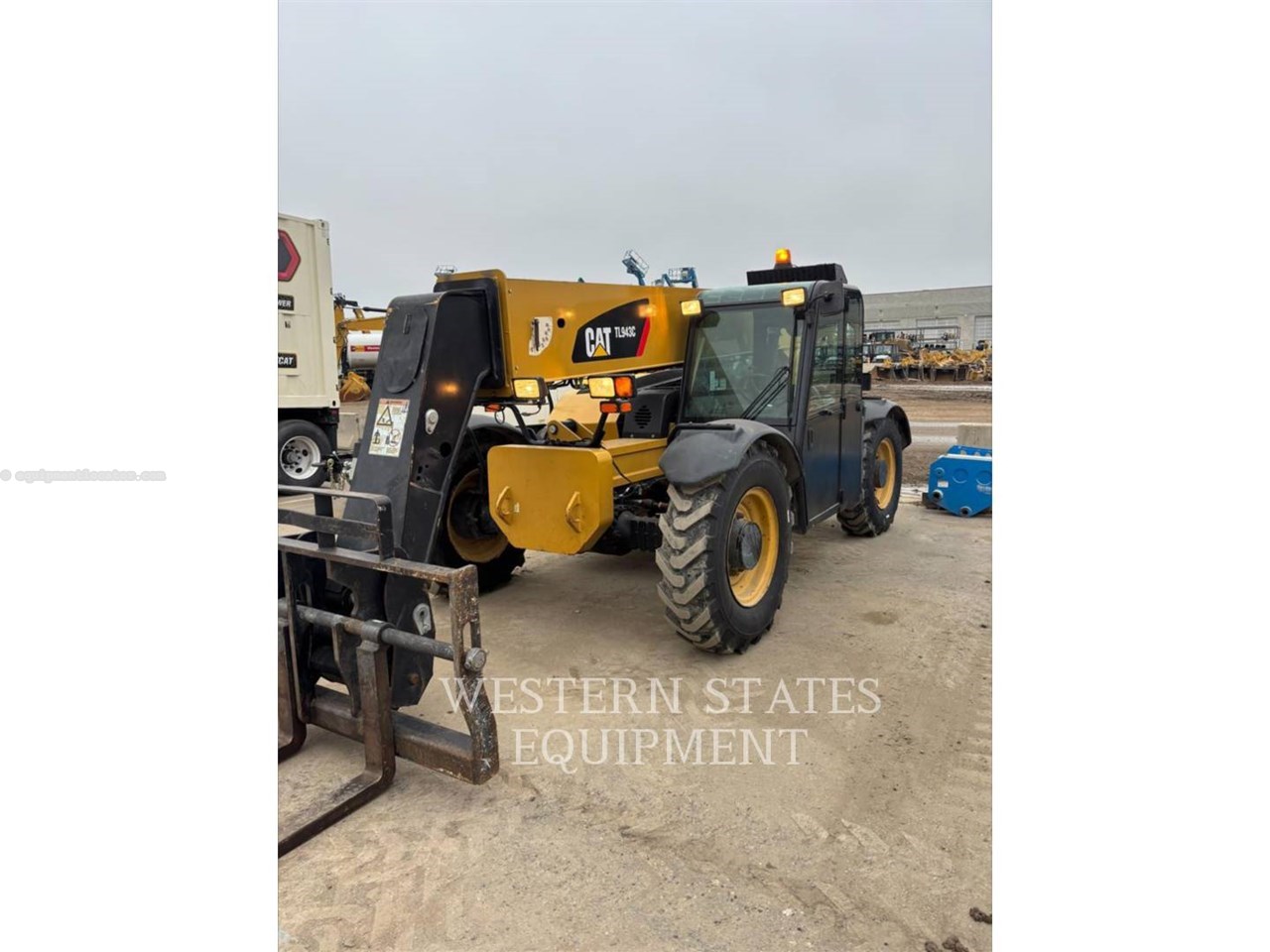 2015 Caterpillar TL943C Image 4