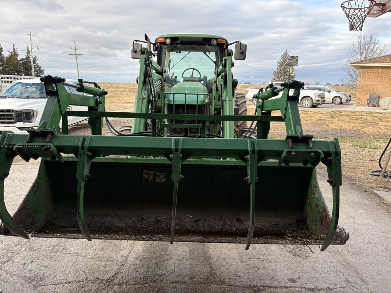 2010 John Deere 7230 Image 2