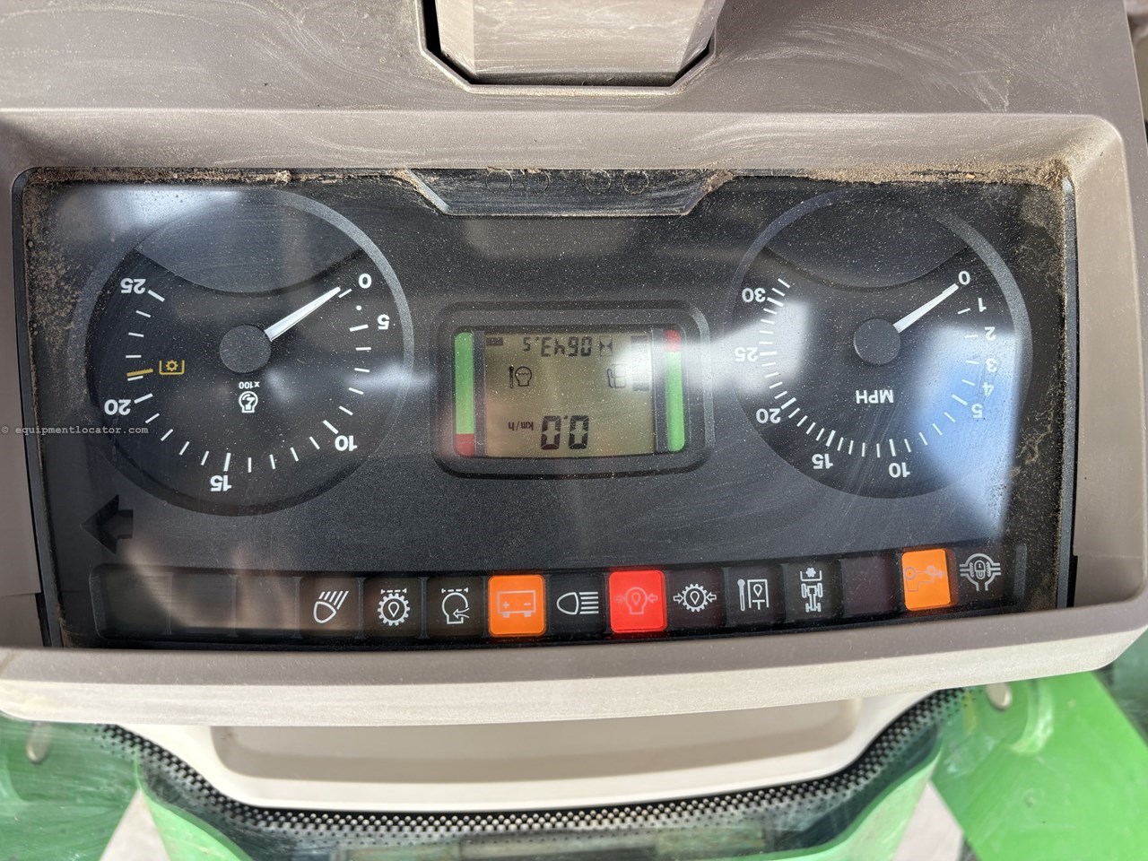 2010 John Deere 7230 Image 10