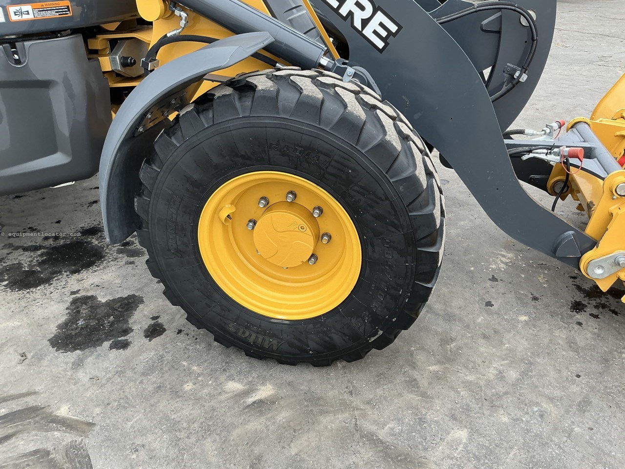 2023 John Deere 324 P Image 10