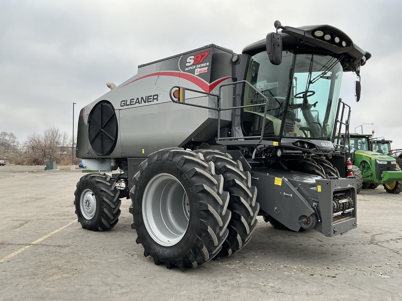 2022 Gleaner S97 Image 10