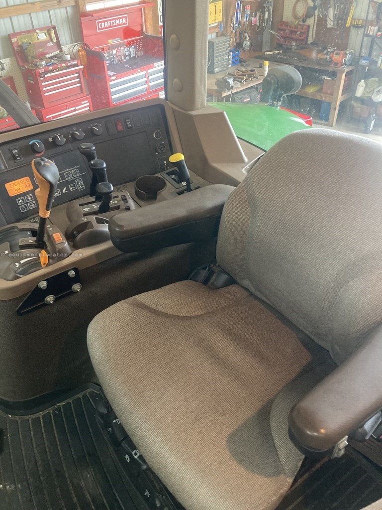 2004 John Deere 7720 Image 10