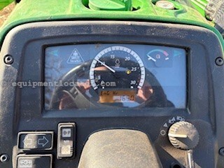 2016 John Deere 3032E Image 10