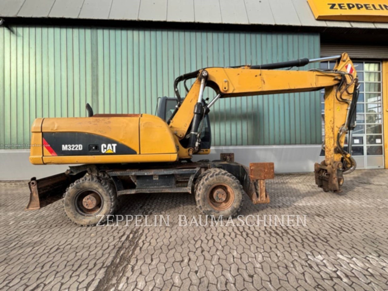 2013 Caterpillar M322D Image 2