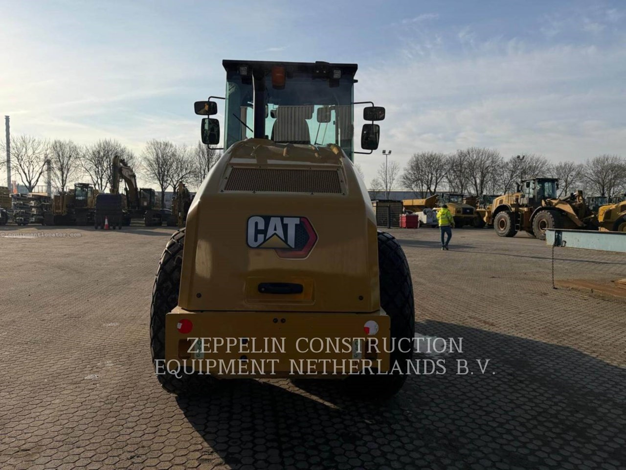 2023 Caterpillar CS66B Image 4